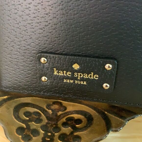 KATE SPADE PASSPORT HOLDER BLACK - Picture 9 of 9